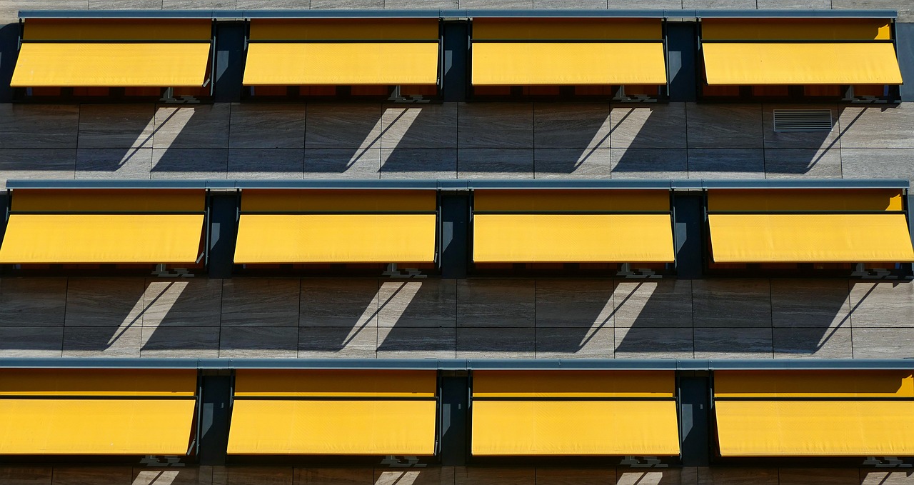 facade-3747046_1280